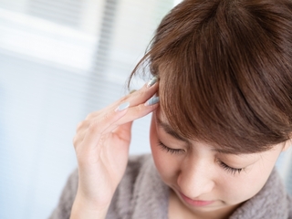 女性に多い片頭痛。どのように対処すれば良い？